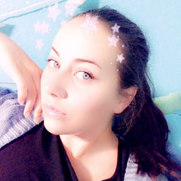 Meet your Posher, Kyra - Picture 1 of 1